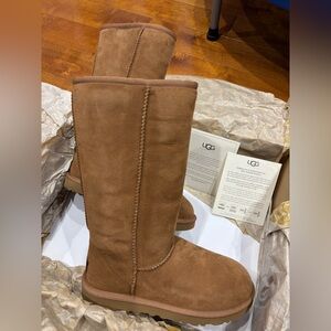 UGG Classic Sheepskin Boots (Women’s Classic Tall in Chestnut color) NEW
